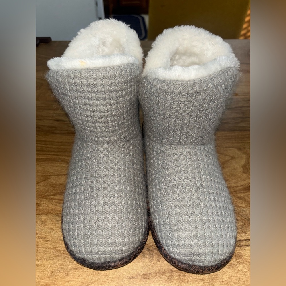 ClimateRight by Cuddl Duds Slipper Boots Women’s Size M 7-8